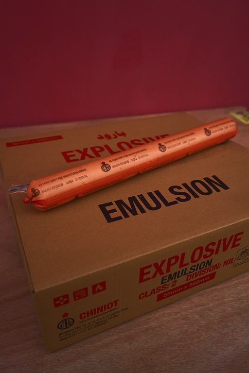 EMULSION EXPLOSIVE1